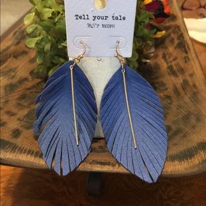 Feather blue earrings